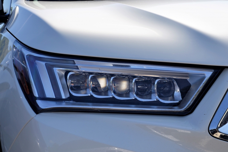 concession-auto-ST LAURENT DU VAR-min_acura-headlamp-2834131